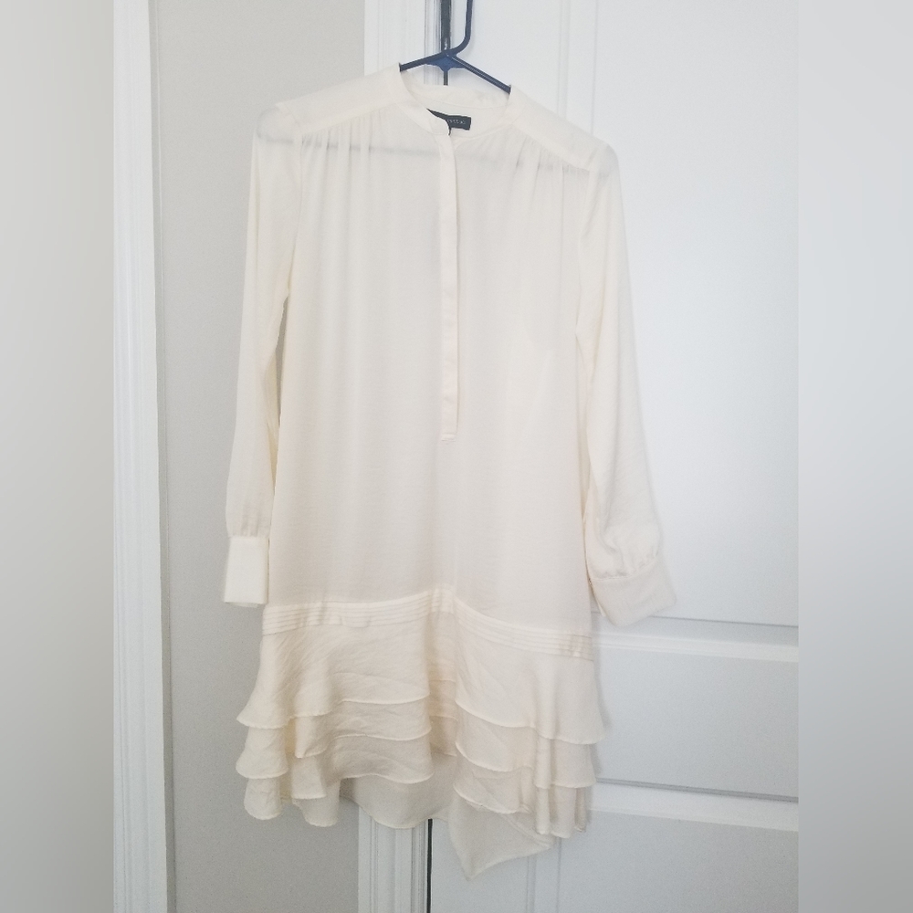 Banana Republic long sleeve cream ruffle dress